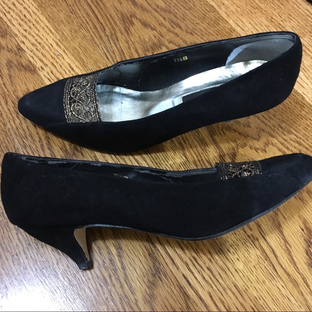 Black  low heel suede. Little wear inside